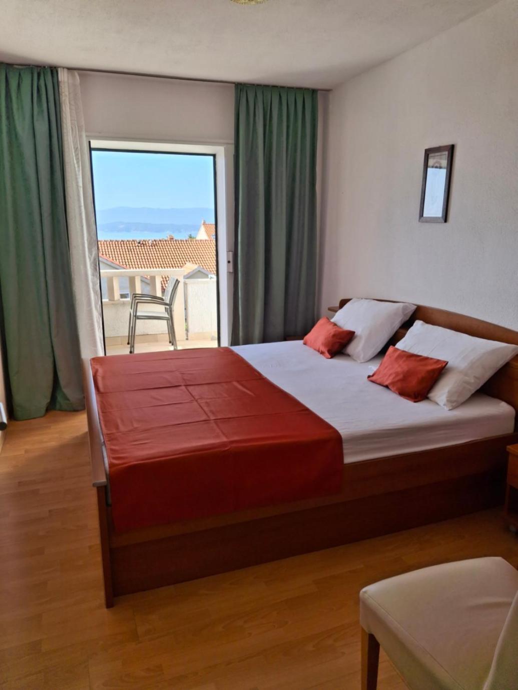 Apartment Irena Bol Luaran gambar